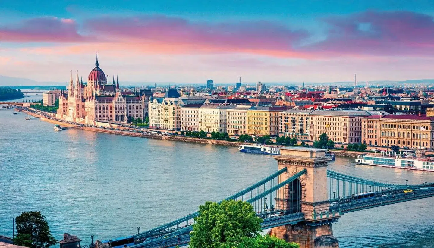 Hotel Barceló Budapest - inkl. Formel 1 Wochenend Ticket Budapest Strand