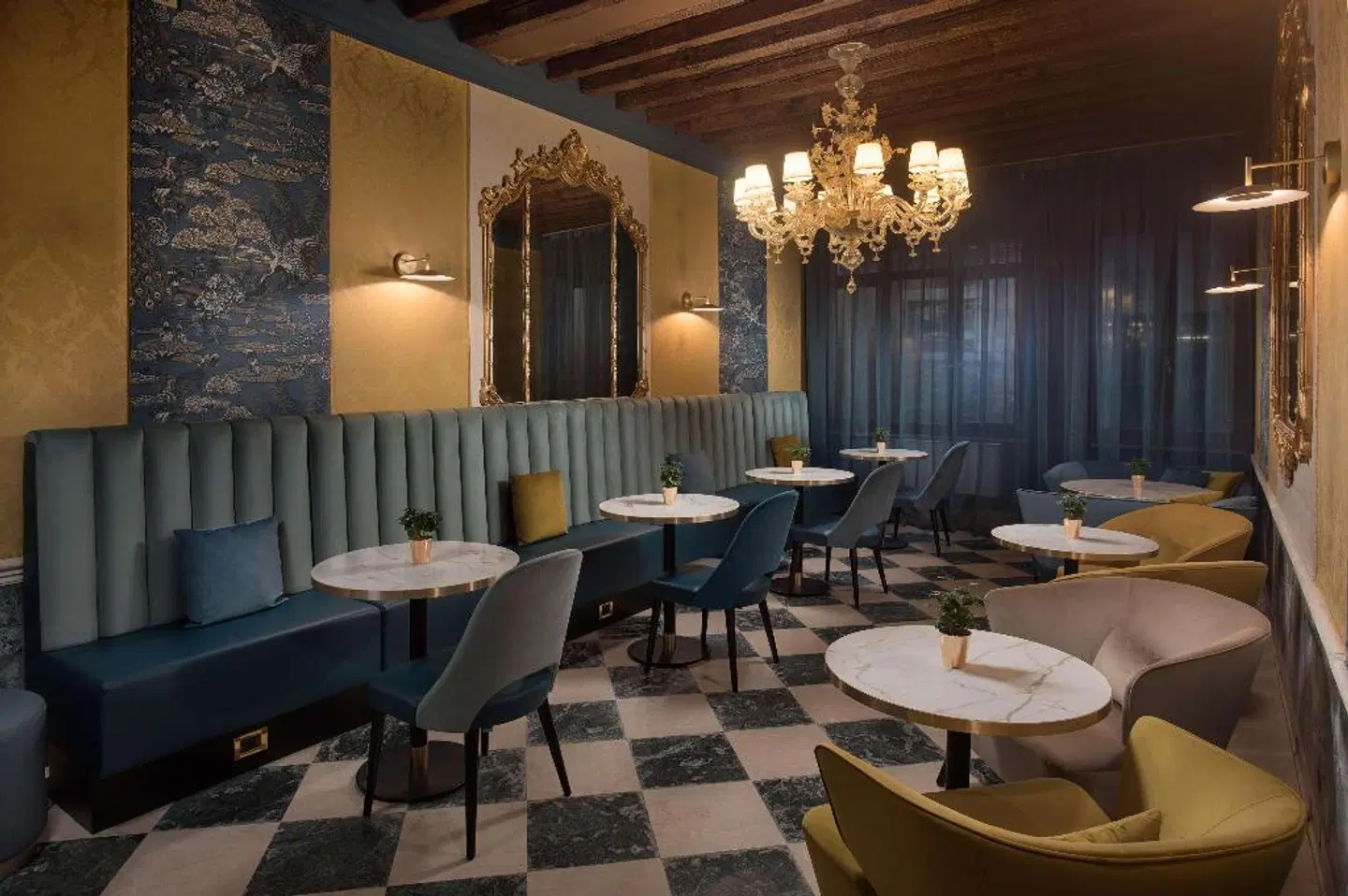 NH Venezia Santa Lucia Bar