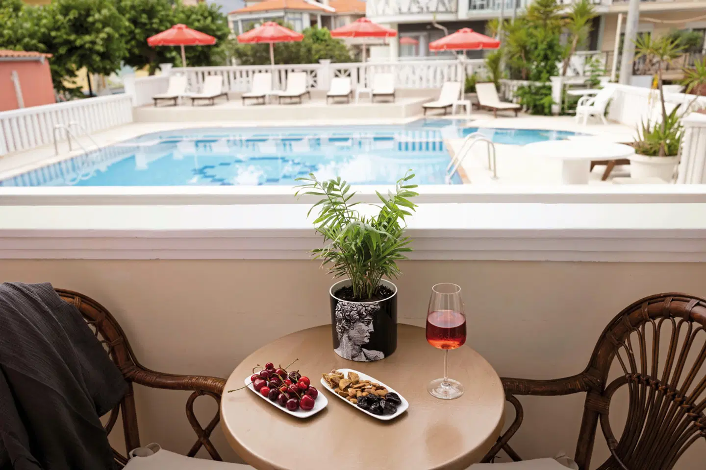 Samaras Beach HEALTH_BEAUTY