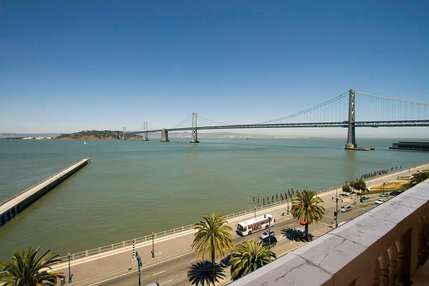 Harbor Court Hotel Strand