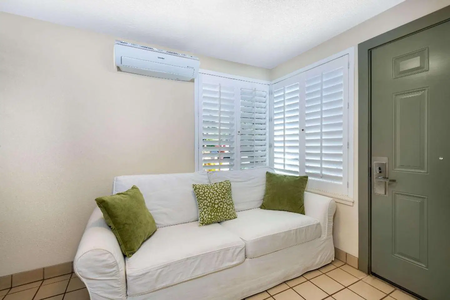 Days Inn by Wyndham Maui Oceanfront ROOM_EXAMPLE