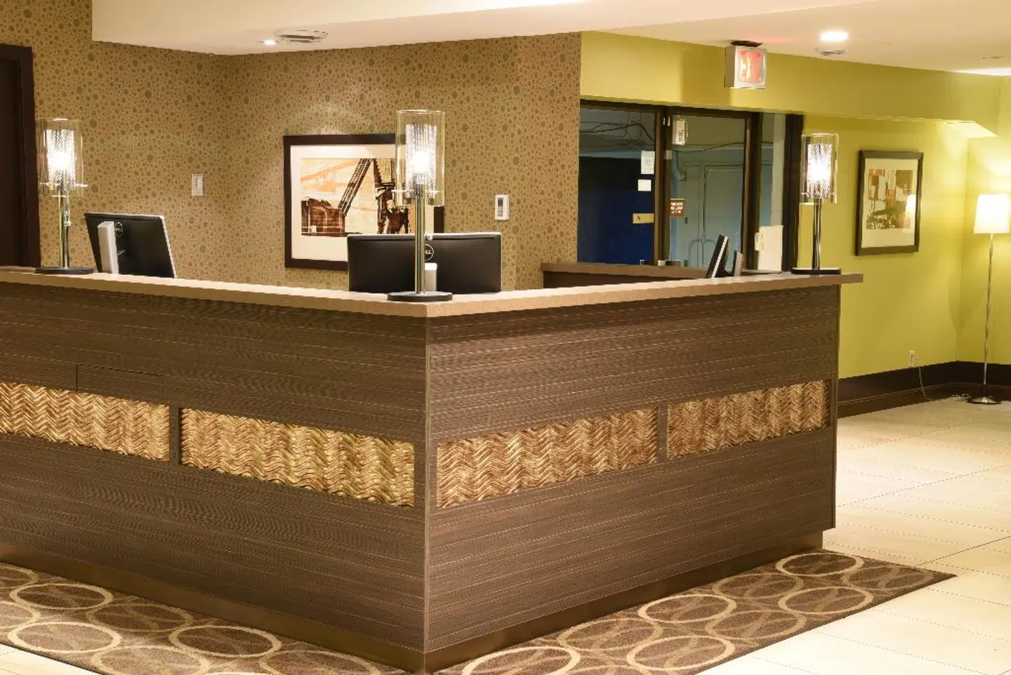 The Pacific Inn LOUNGE_LOBBY
