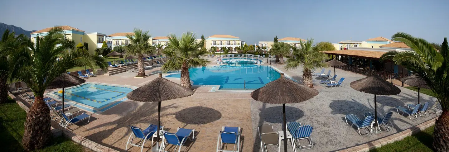 Corali Hotel OUTDOOR_POOL
