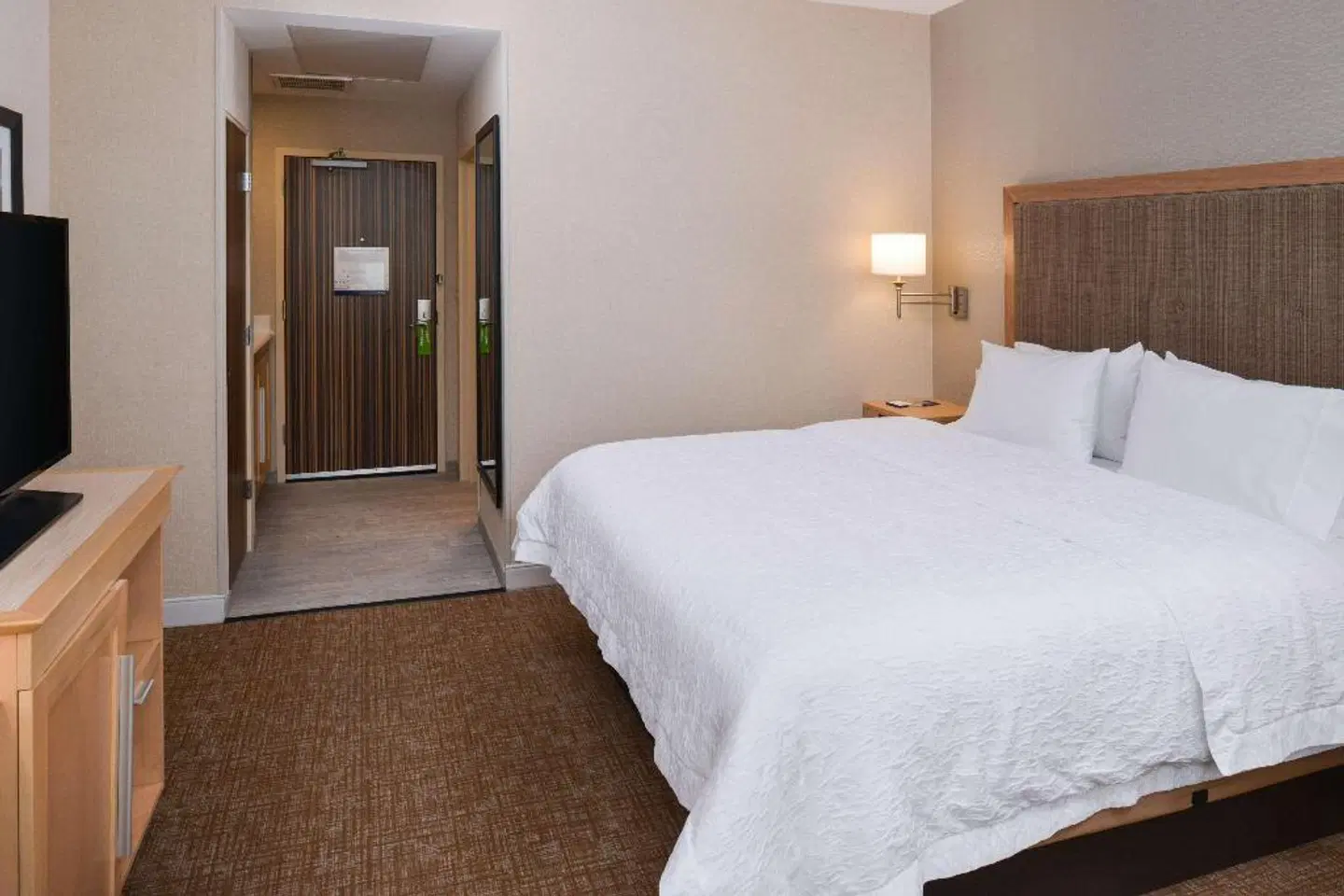 Hampton Inn & Suites Denver-Speer Boulevard ROOM_EXAMPLE