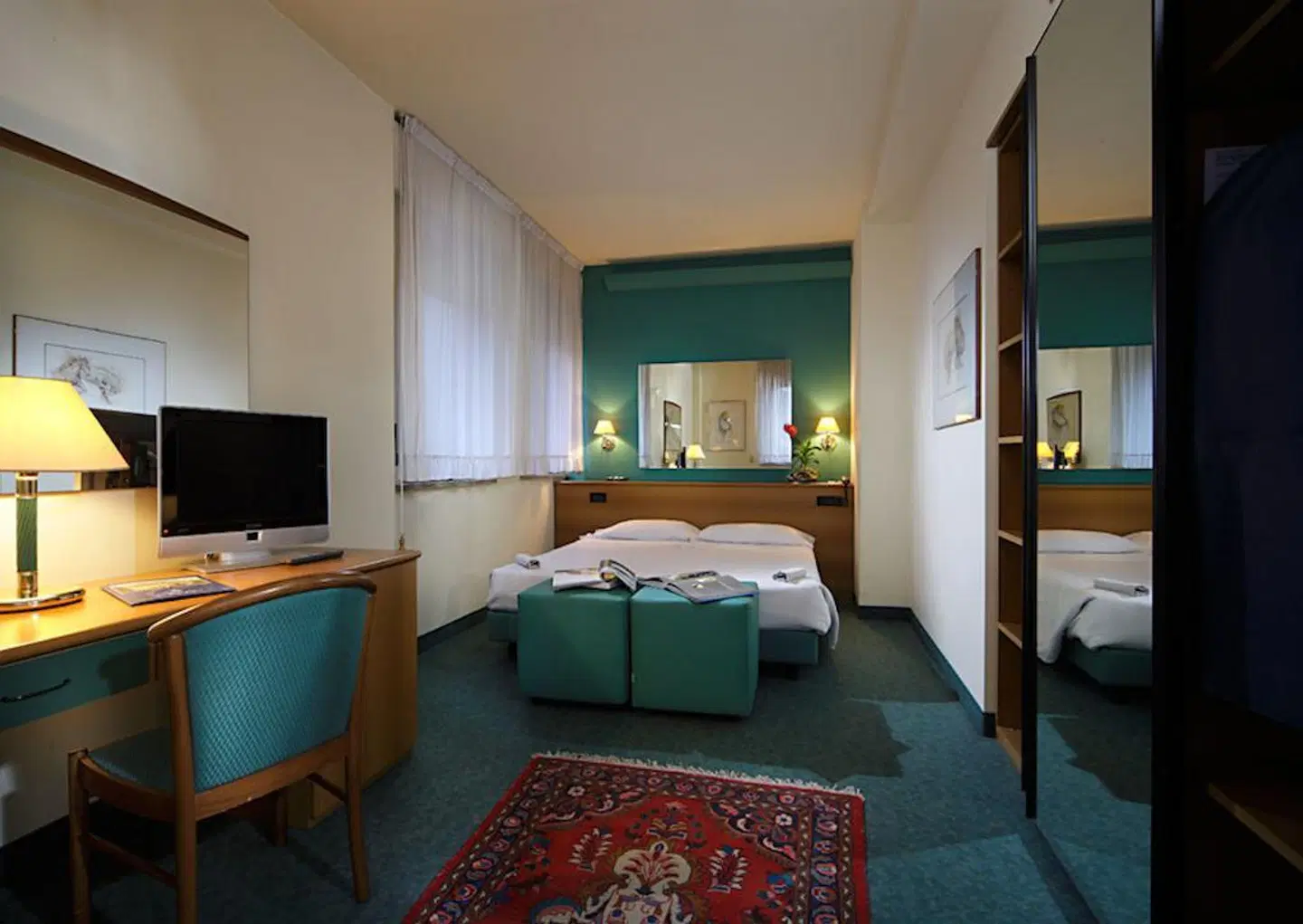 Carlton ROOM_EXAMPLE