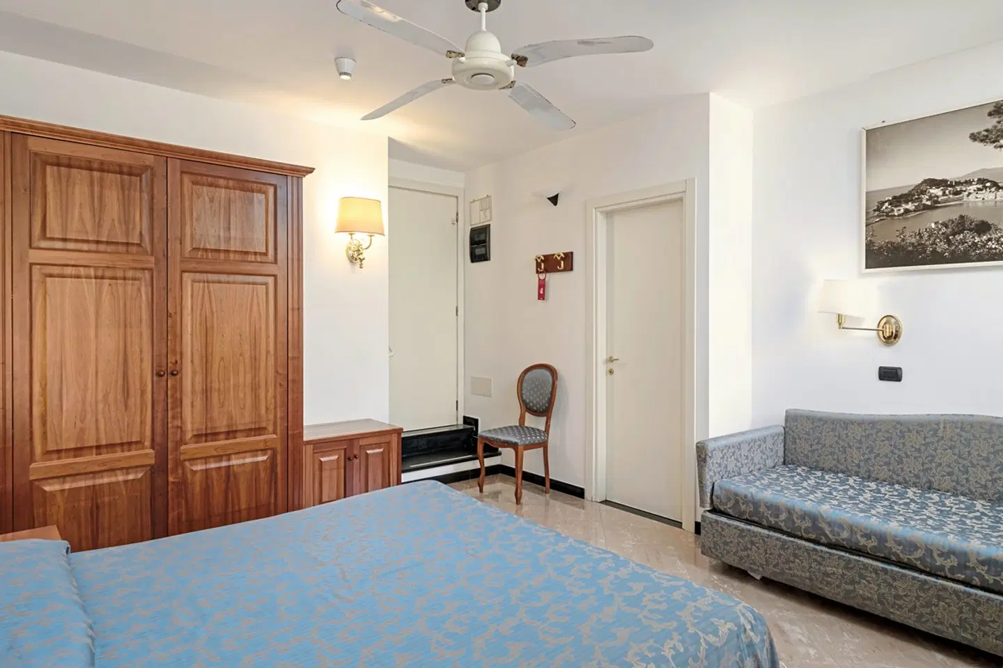 Due Mari ROOM_EXAMPLE