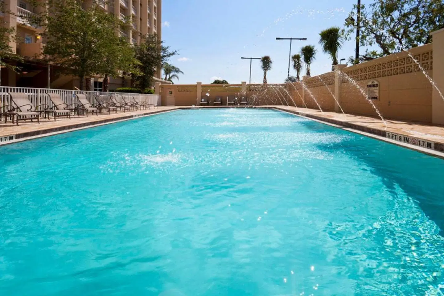 Crowne Plaza Orlando-Downtown OUTDOOR_POOL