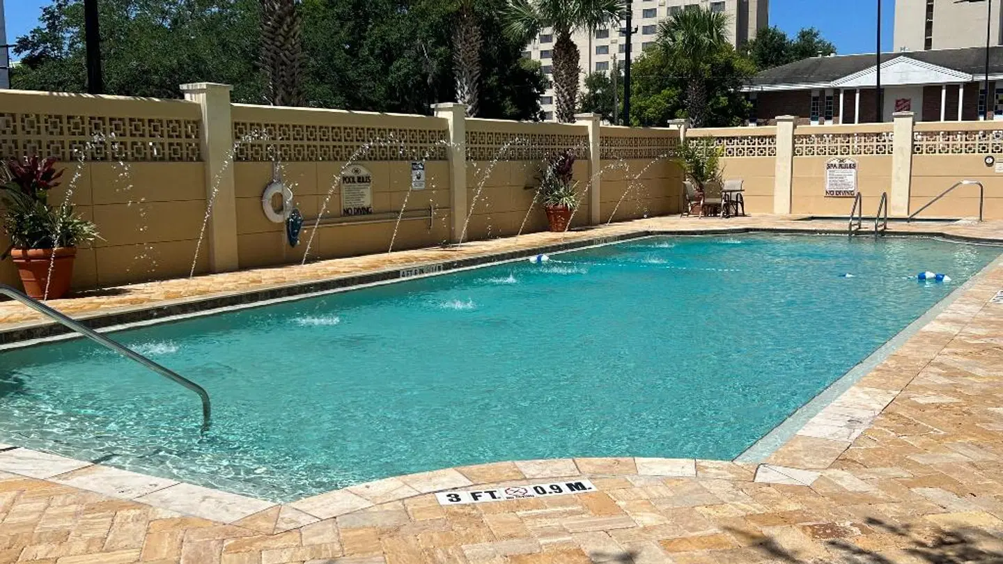 Crowne Plaza Orlando-Downtown OUTDOOR_POOL