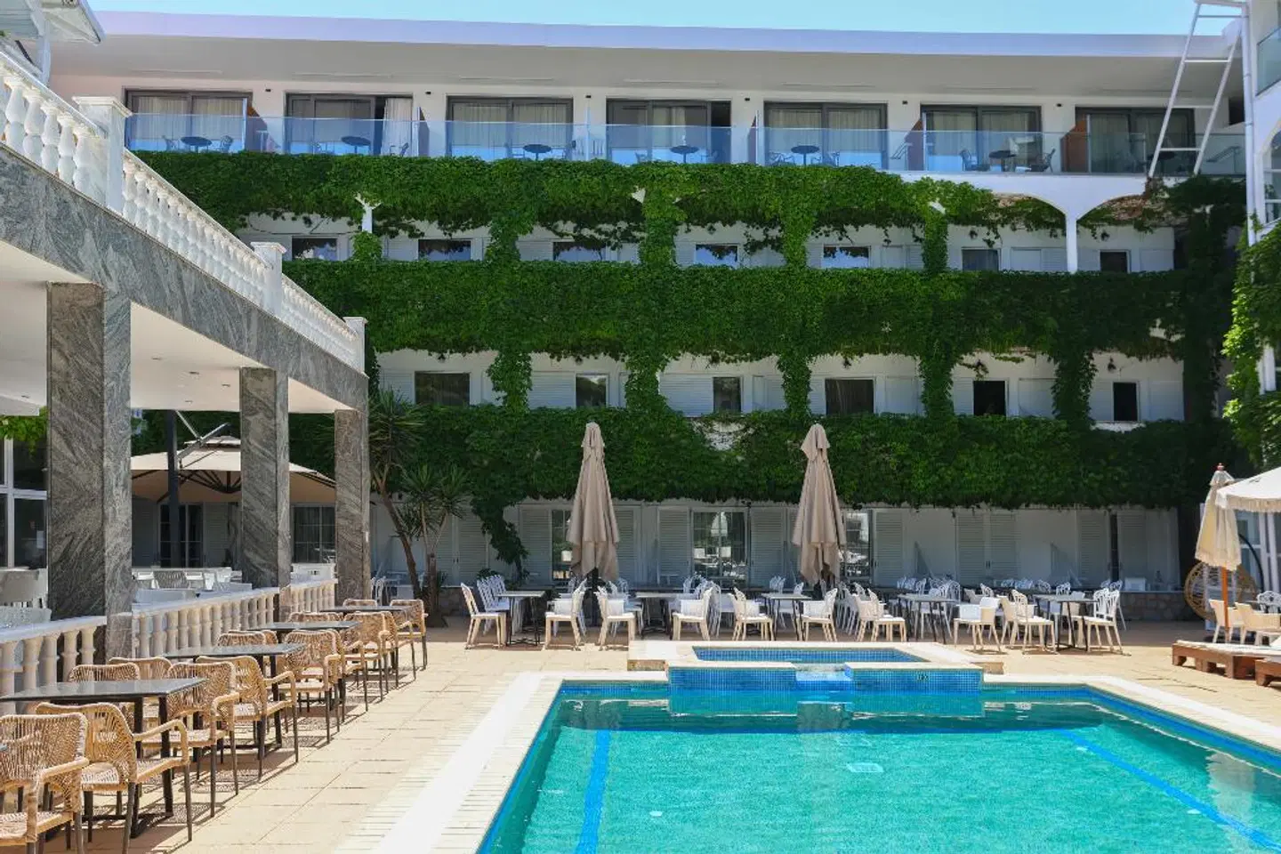 Olympic Kosma Hotel OUTDOOR_POOL