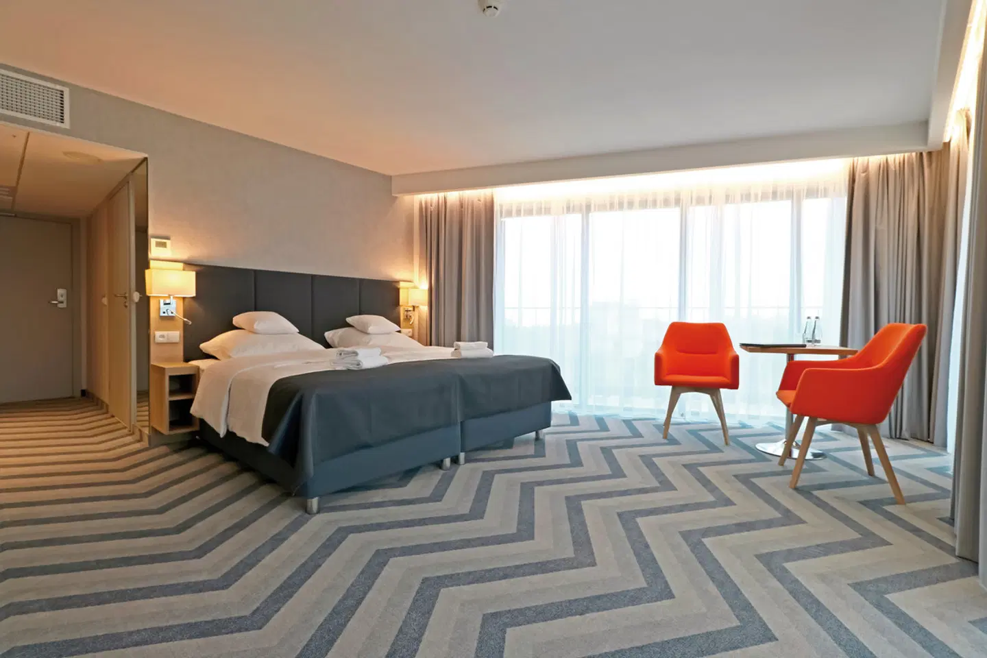 Hamilton ROOM_EXAMPLE