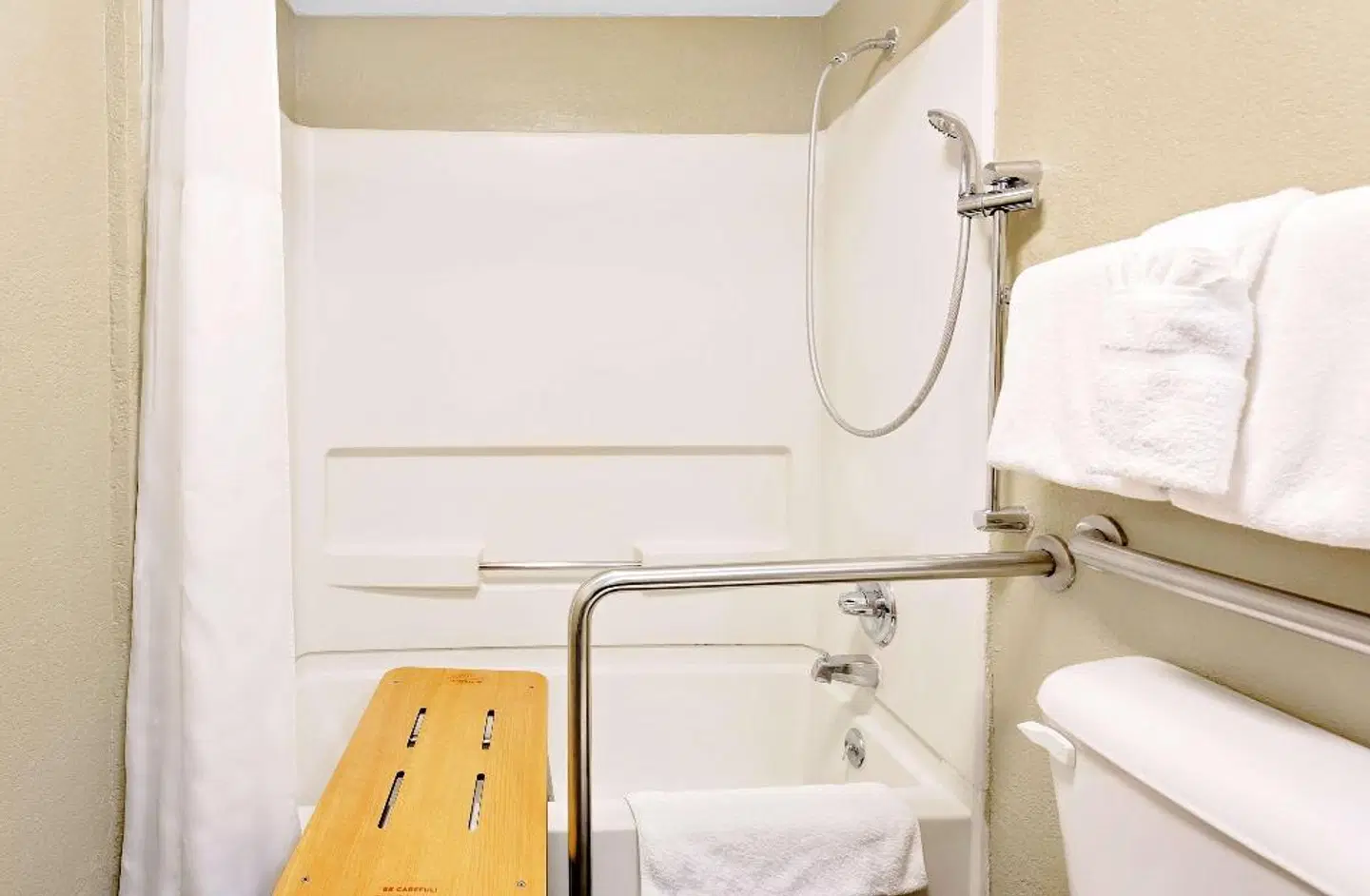 Super 8 by Wyndham Denver Central Badezimmer