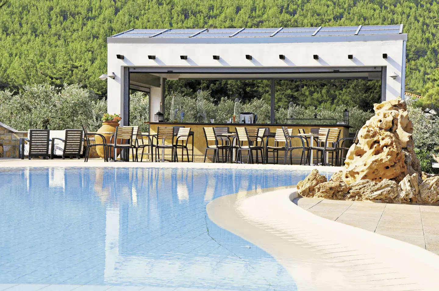 Louloudis Boutique Hotel OUTDOOR_POOL