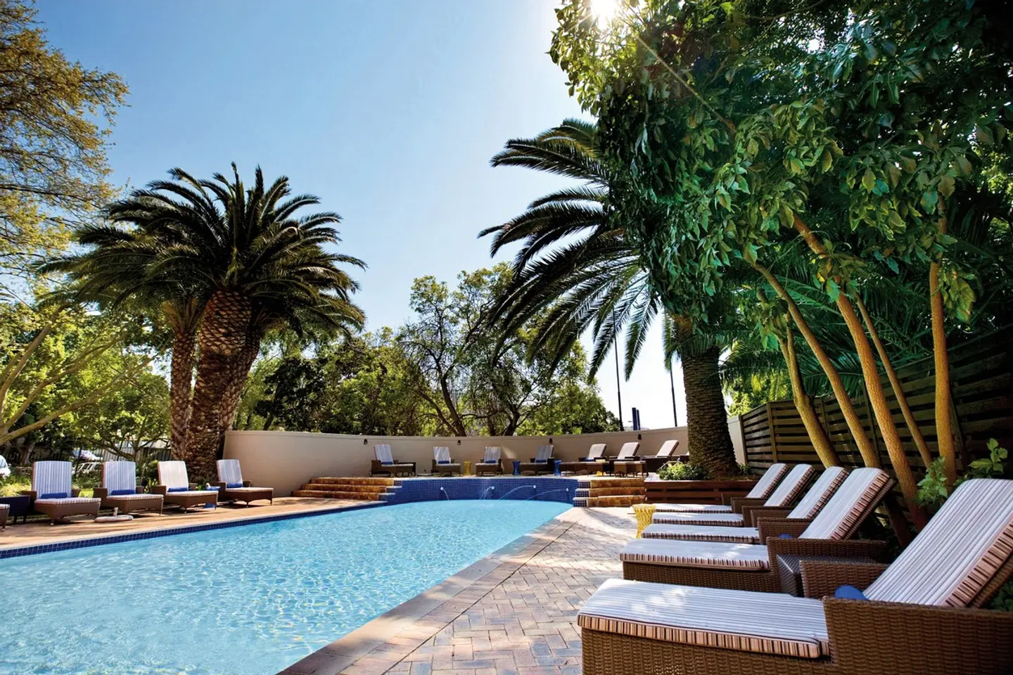 SunSquare Cape Town Gardens OUTDOOR_POOL