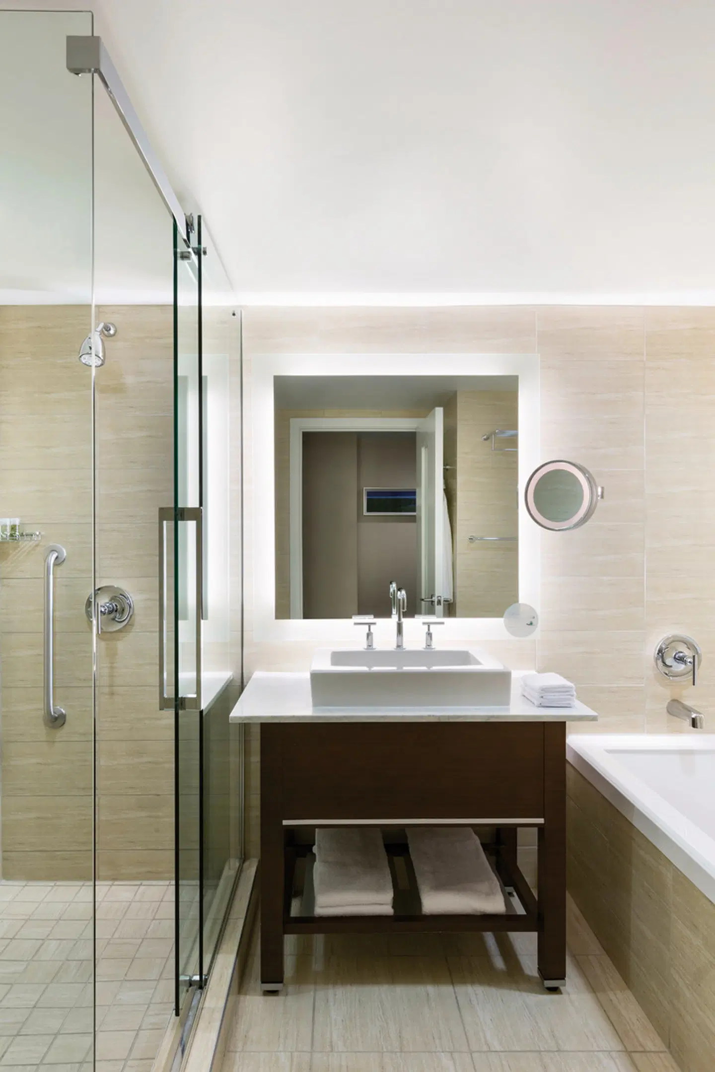 The Westin Wall Centre Vancouver Airport Badezimmer