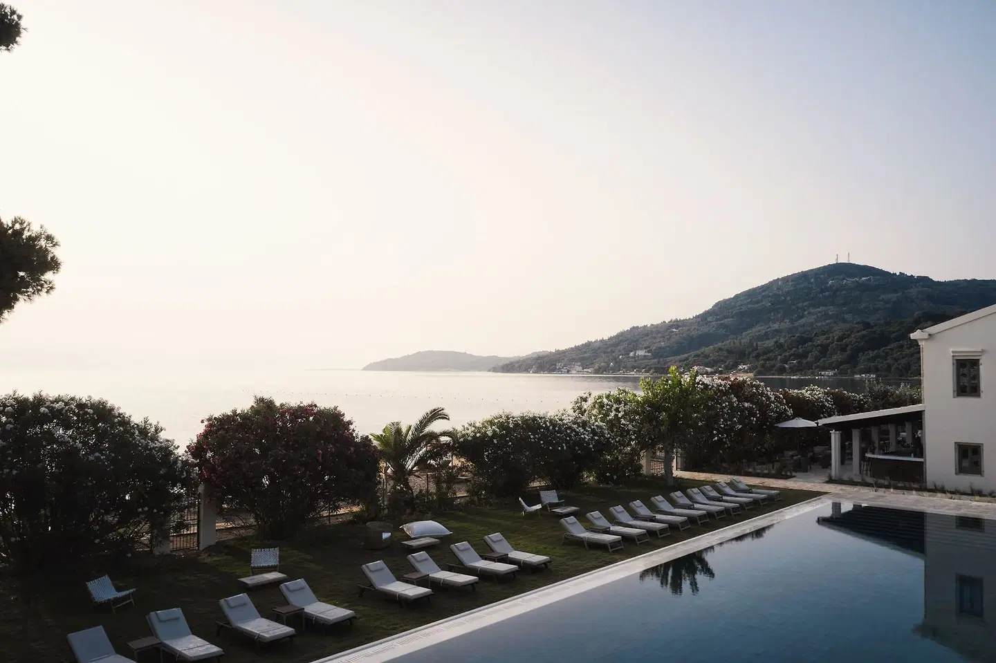 The Olivar Suites OUTDOOR_POOL