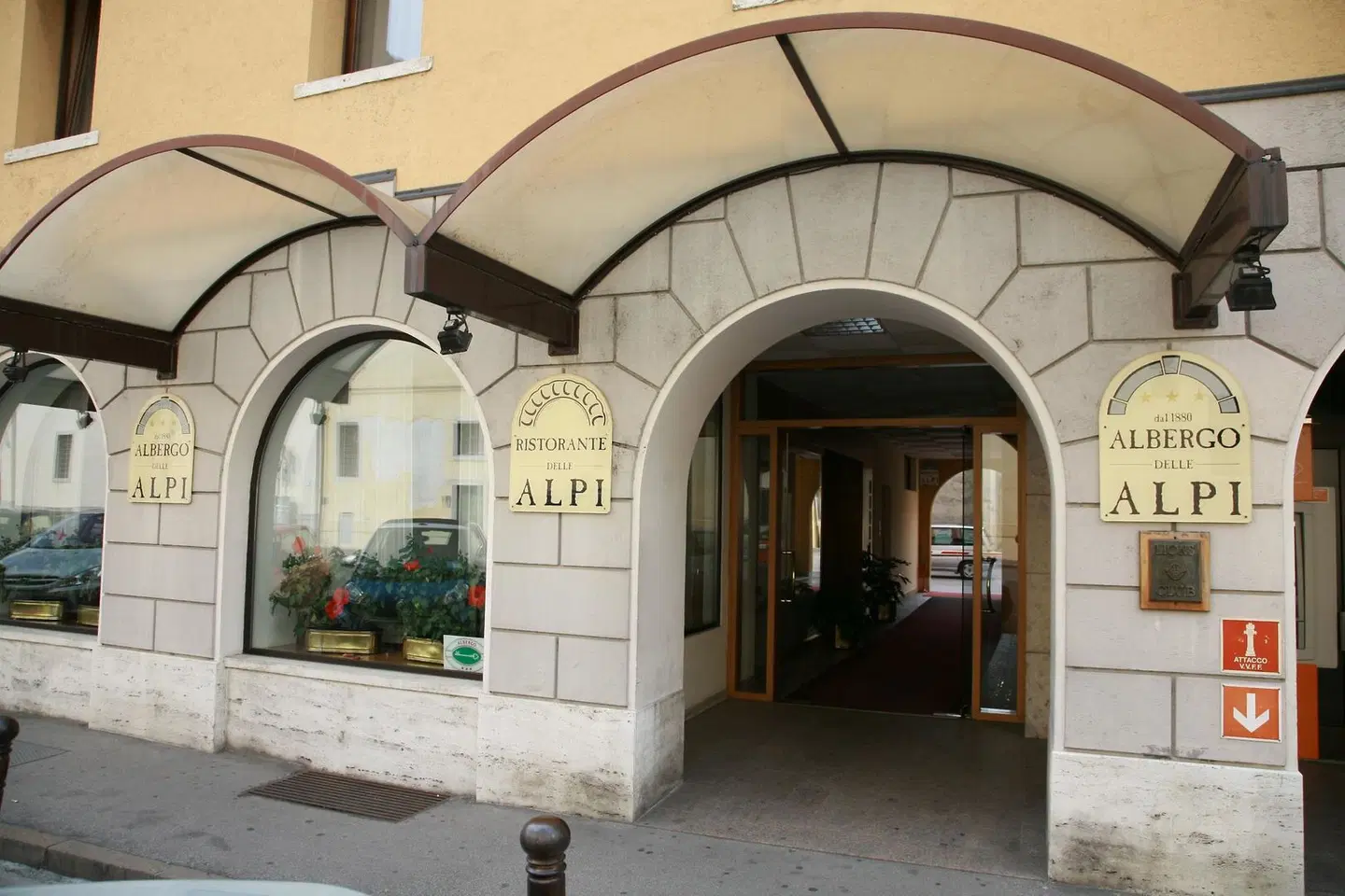 Albergo Delle Alpi EXTERIOR