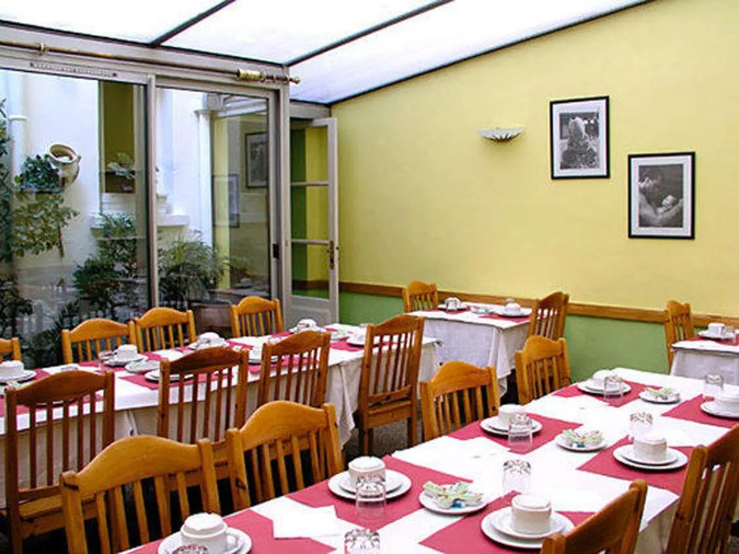 Du Roi René Restaurant