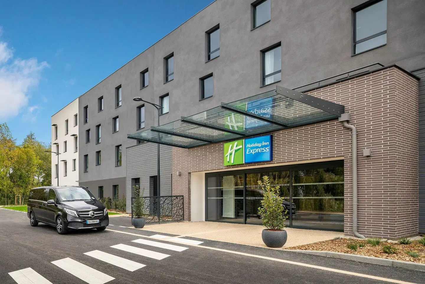 Holiday Inn Express Marne La Vallee Val D Europe EXTERIOR