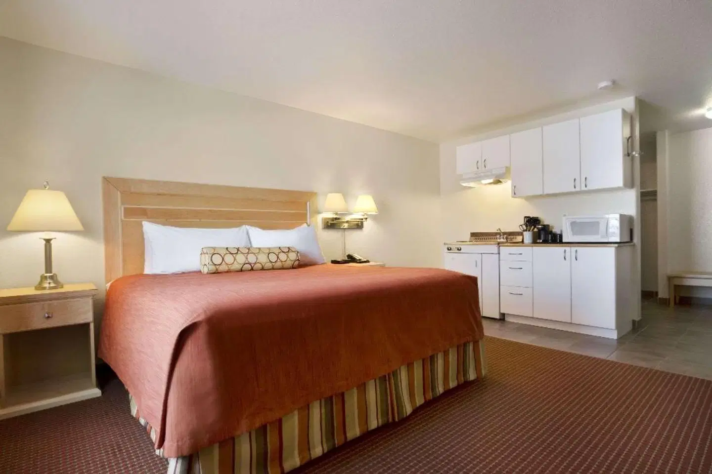 Super 8 by Wyndham Dawson Creek ROOM_EXAMPLE