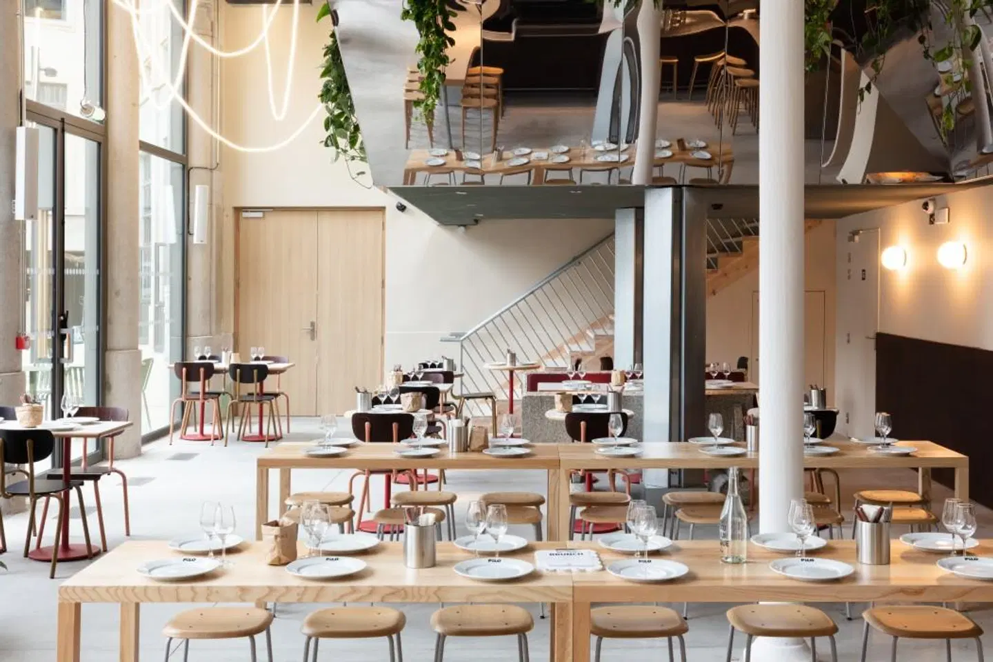 The People Lyon Restaurant