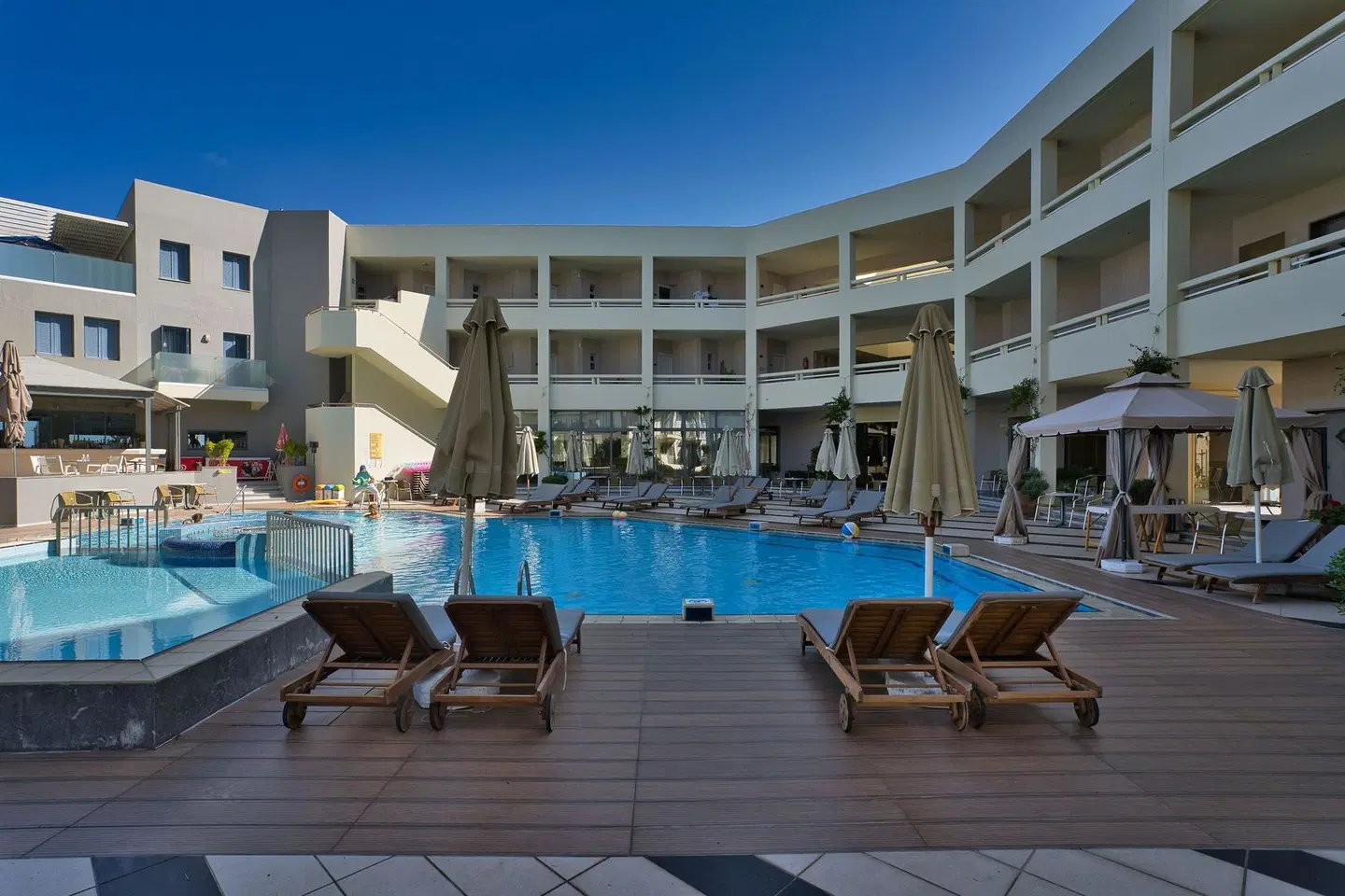 Pearl Beach OUTDOOR_POOL