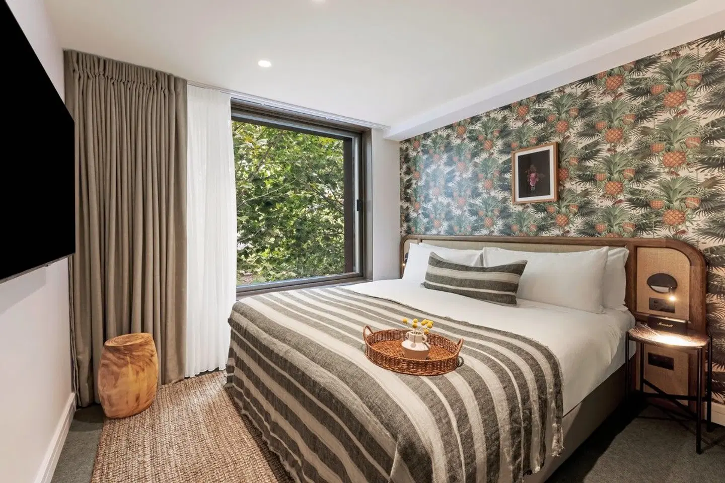 202 Elizabeth ROOM_EXAMPLE