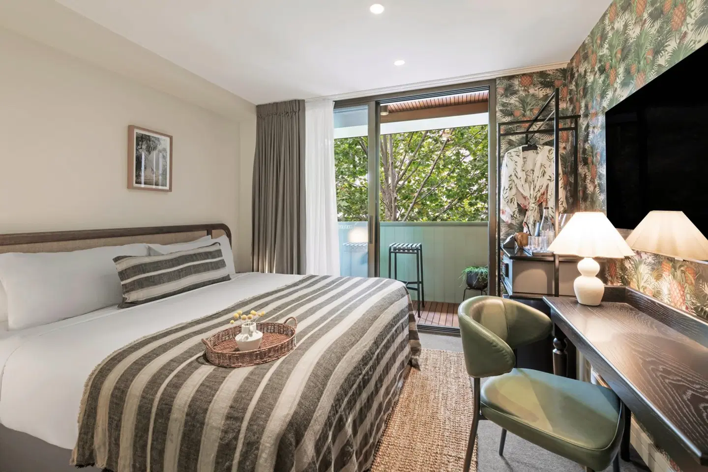 202 Elizabeth ROOM_EXAMPLE