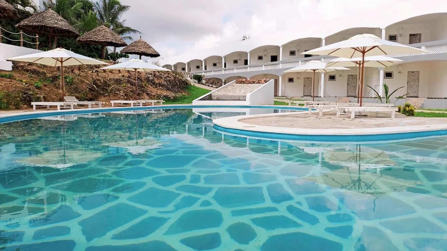 AHG Lion Beach Resort OUTDOOR_POOL