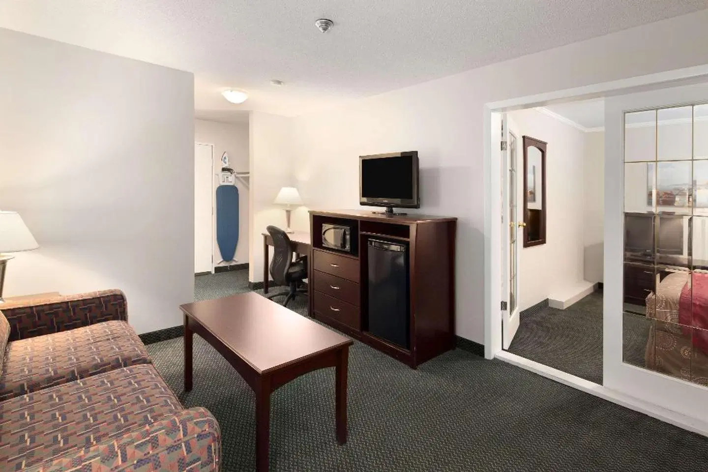 Travelodge Nanaimo ROOM_EXAMPLE