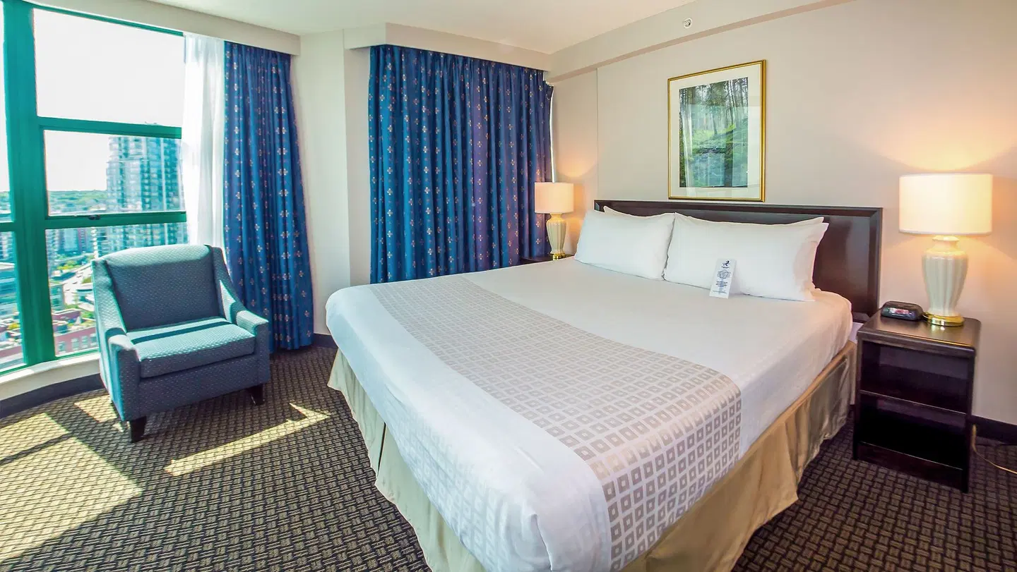 Rosedale on Robson Suite Hotel ROOM_EXAMPLE