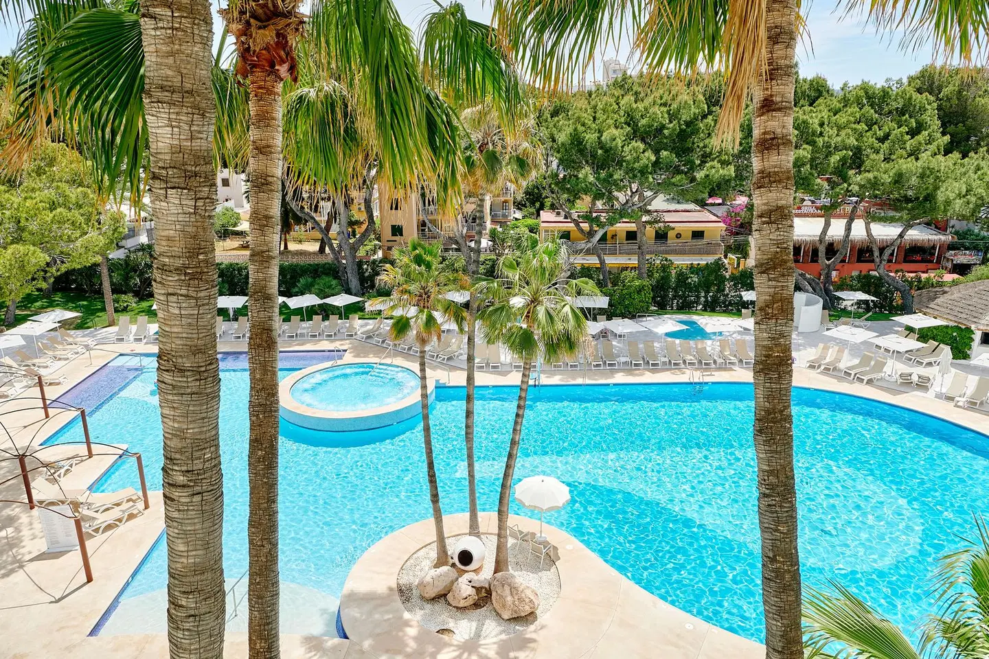 Iberostar Waves Cristina OUTDOOR_POOL