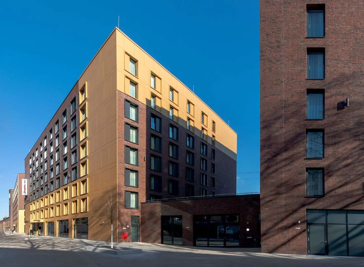 Hampton by Hilton Düsseldorf City Centre EXTERIOR