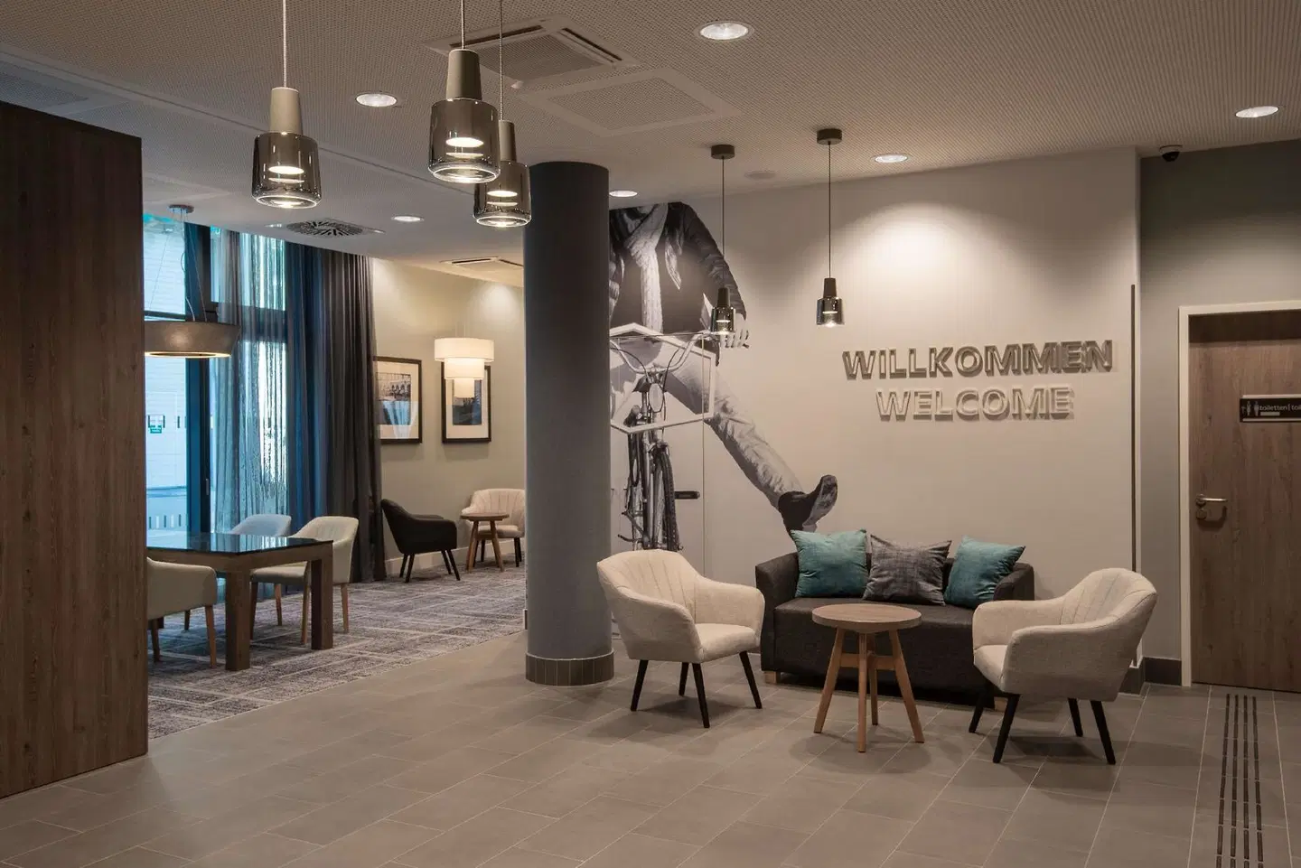 Hampton by Hilton Düsseldorf City Centre LOUNGE_LOBBY