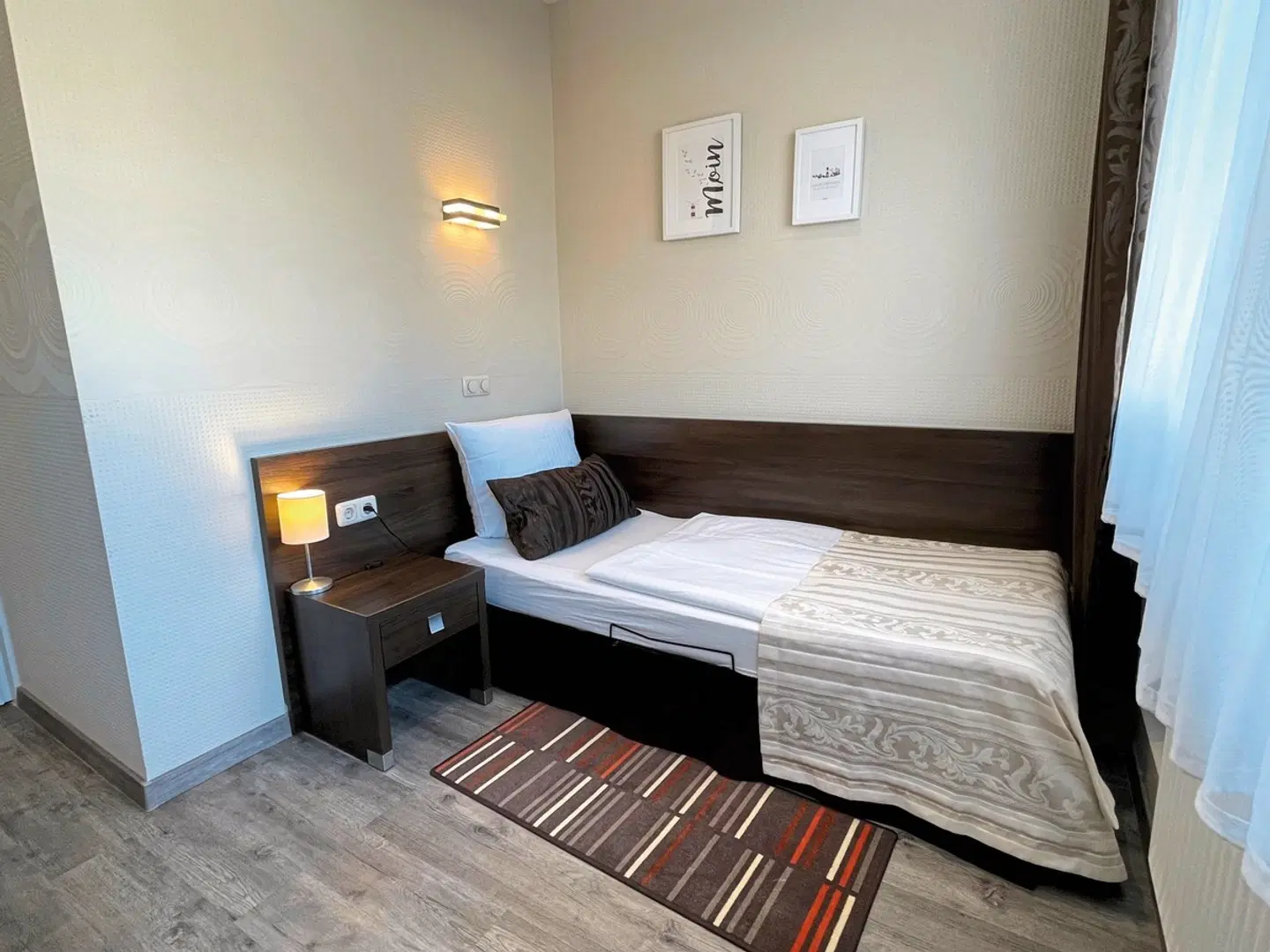 hotel home ROOM_EXAMPLE