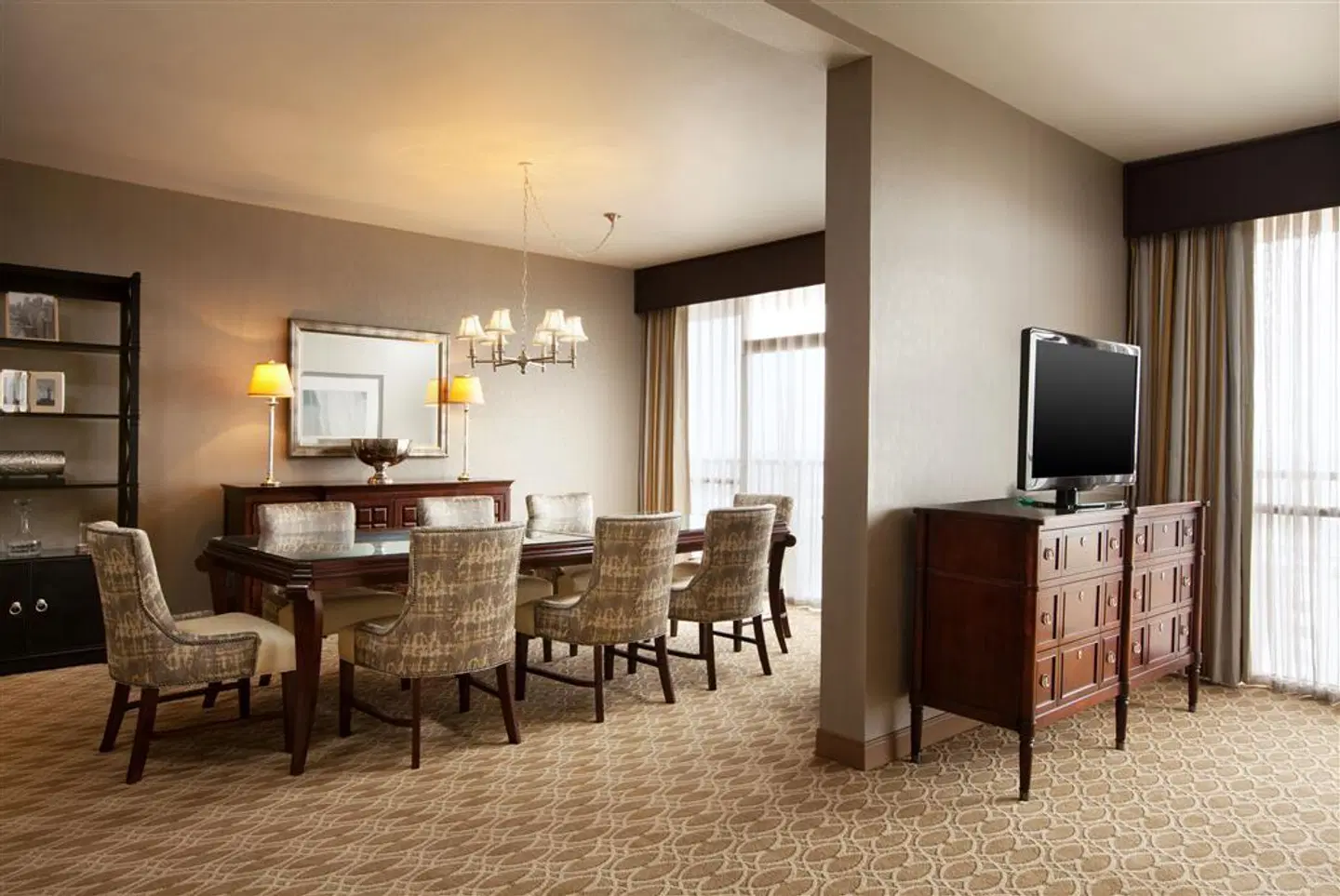 Sheraton Park Hotel at the Anaheim Resort ROOM_EXAMPLE