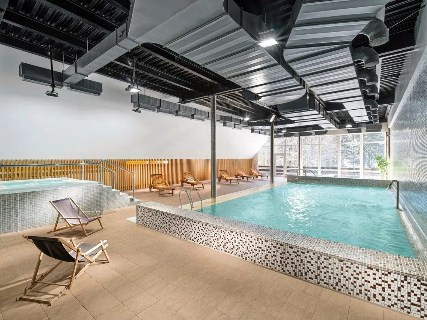 Pinia Hotel & Resort Hallenbad