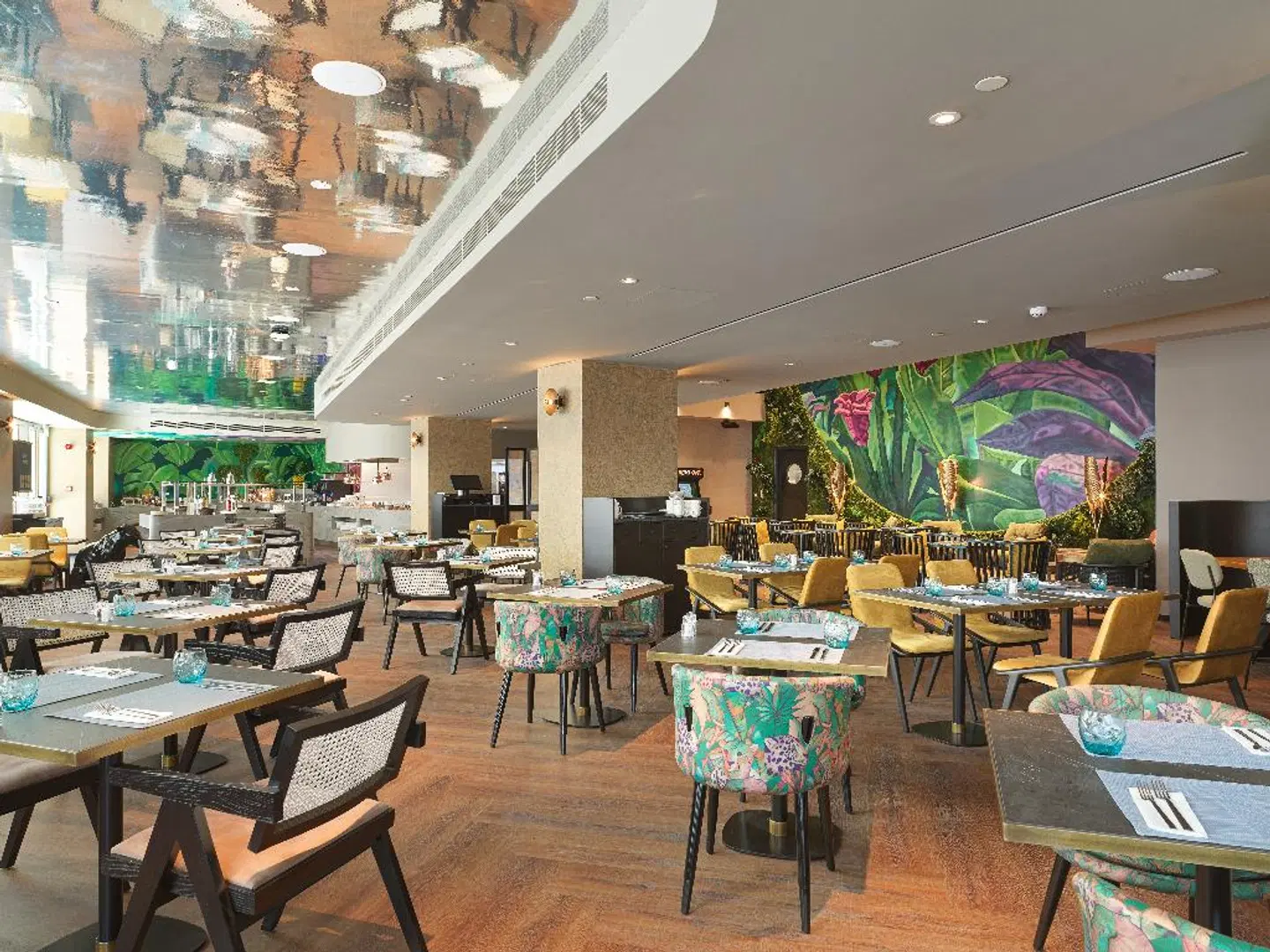 NYX Hotel Limassol by Leonardo Hotels LOUNGE_LOBBY