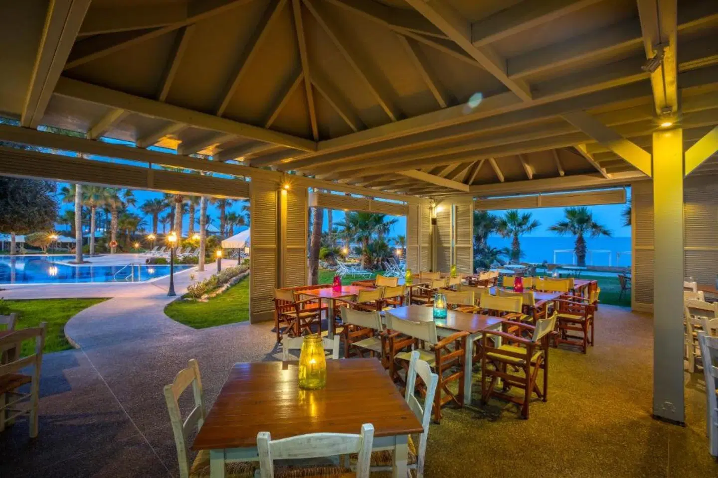 Aquamare Beach & Spa Restaurant