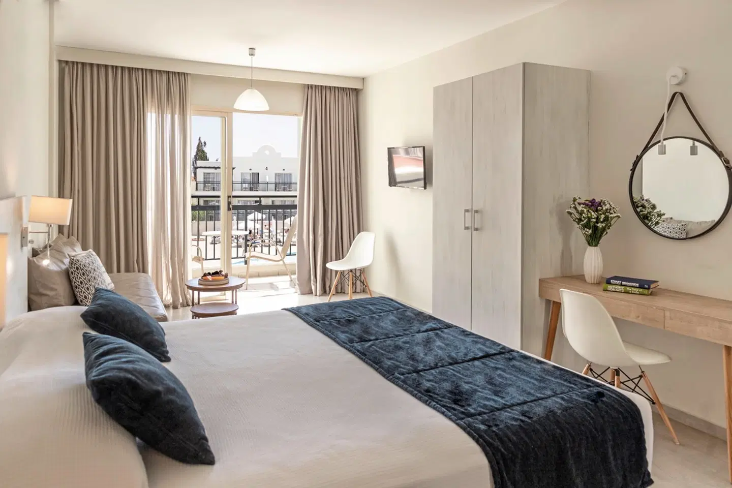 Louis Paphos Breeze ROOM_EXAMPLE