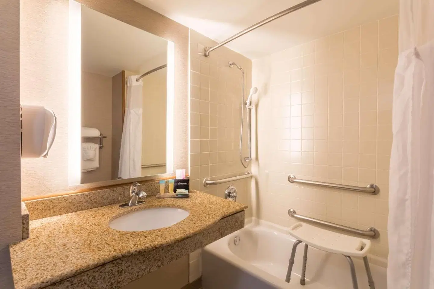 Wingate by Wyndham Convention Ctr Closest Universal Orlando Badezimmer