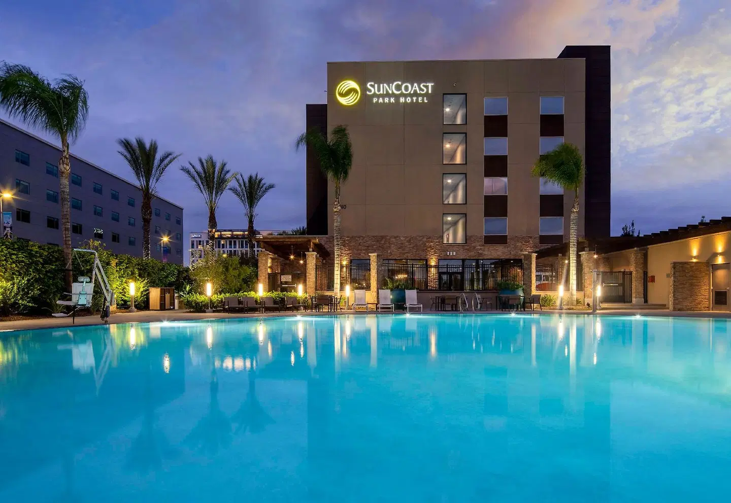 SunCoast Park Hotel Anaheim, Tapestry Collection by Hilton OUTDOOR_POOL