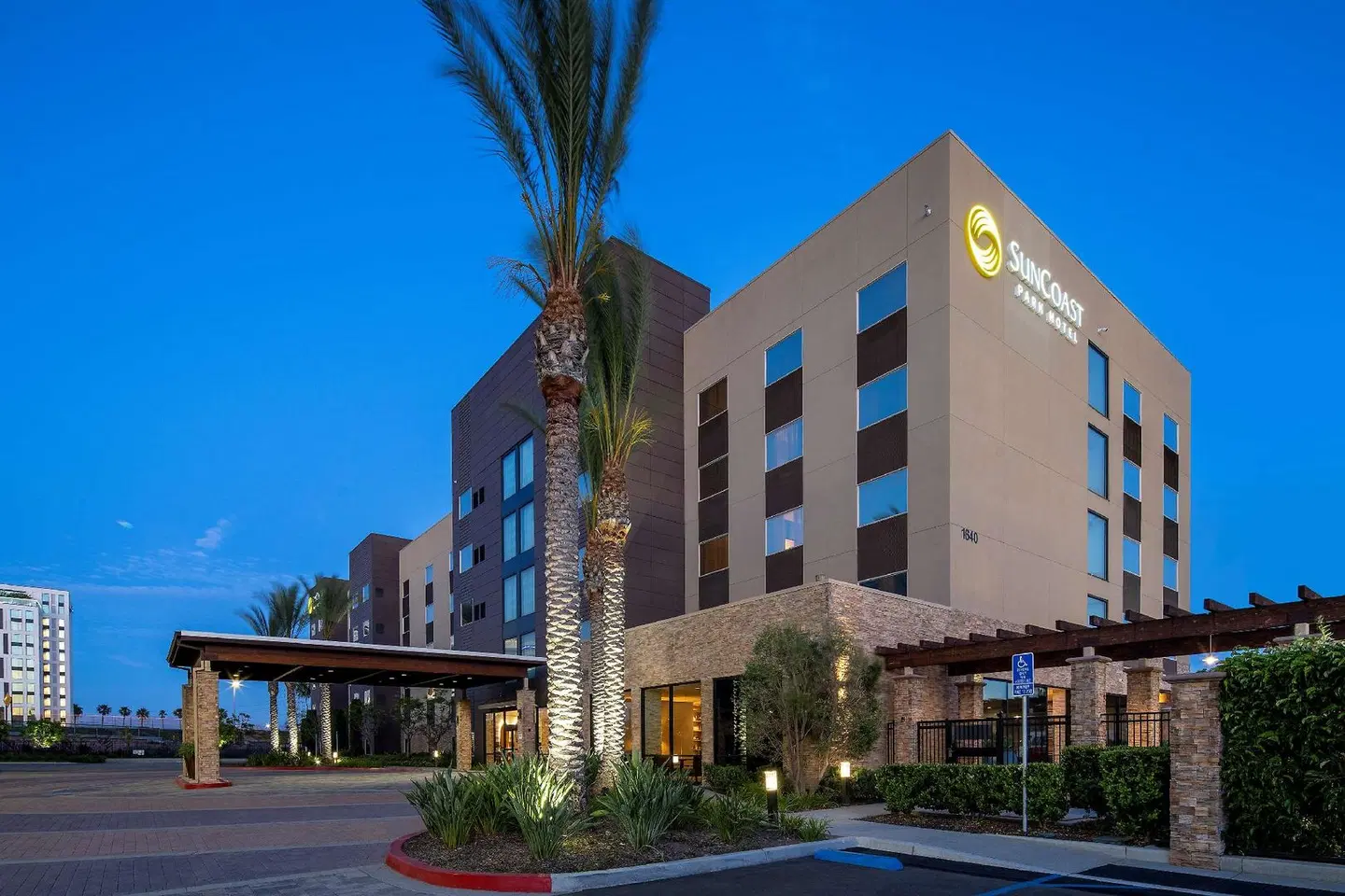 SunCoast Park Hotel Anaheim, Tapestry Collection by Hilton EXTERIOR