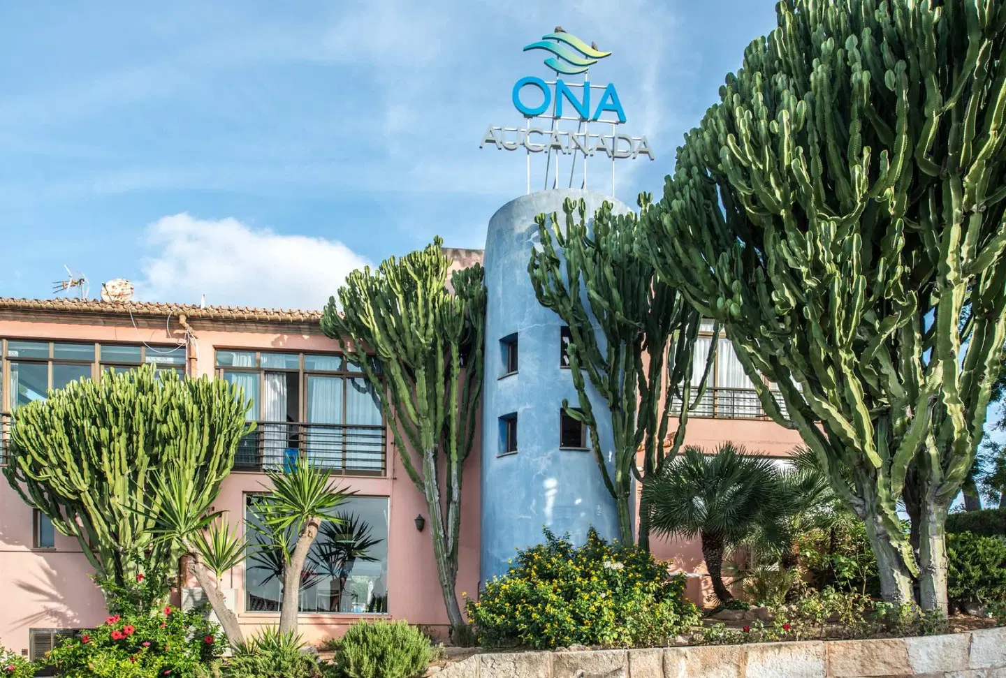 Ona Aucanada Club EXTERIOR