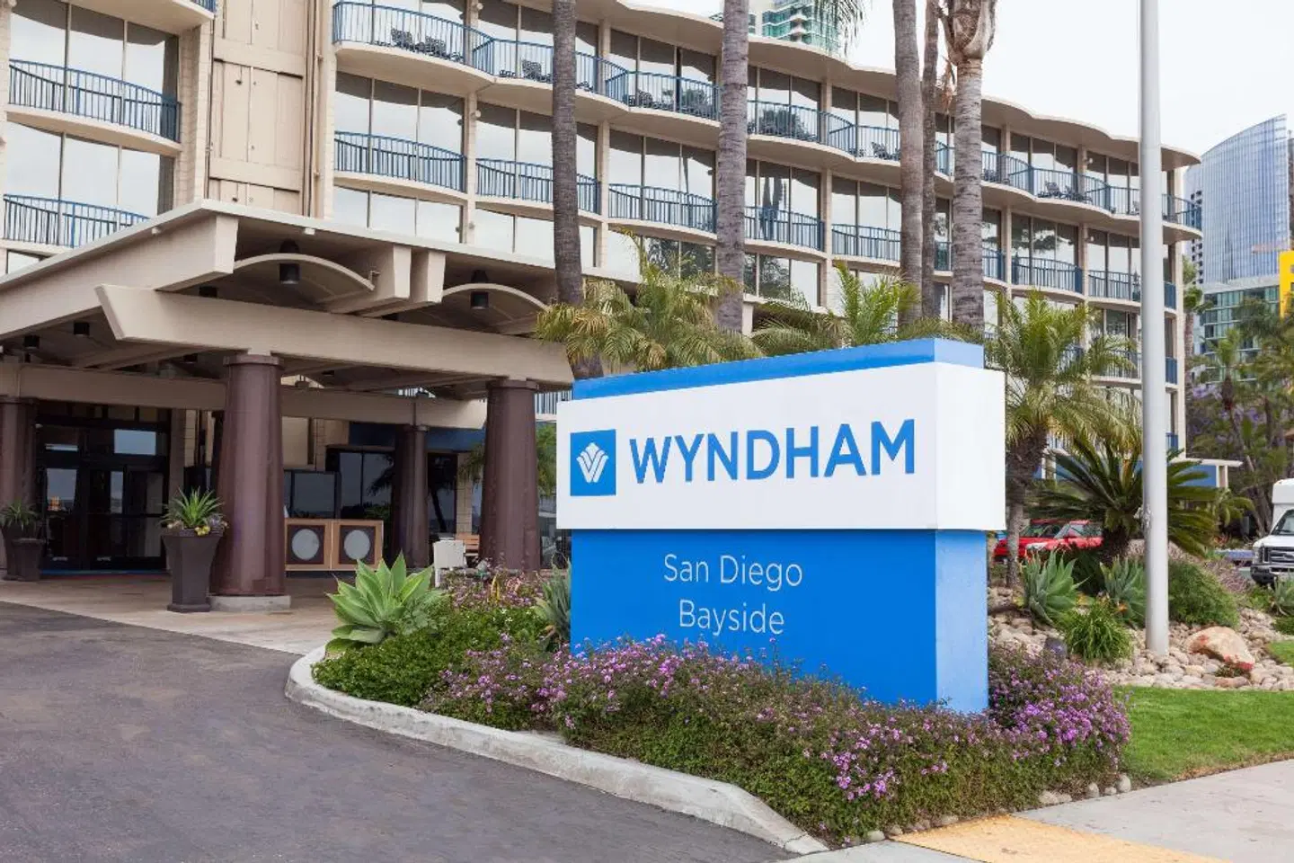 Wyndham San Diego Bayside EXTERIOR