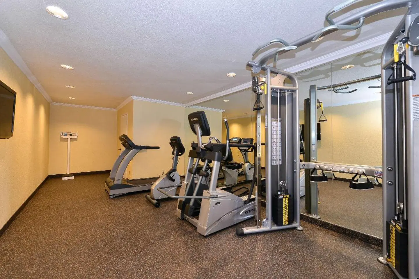 Best Western Americana Inn SPORTS_AND_LEISURE