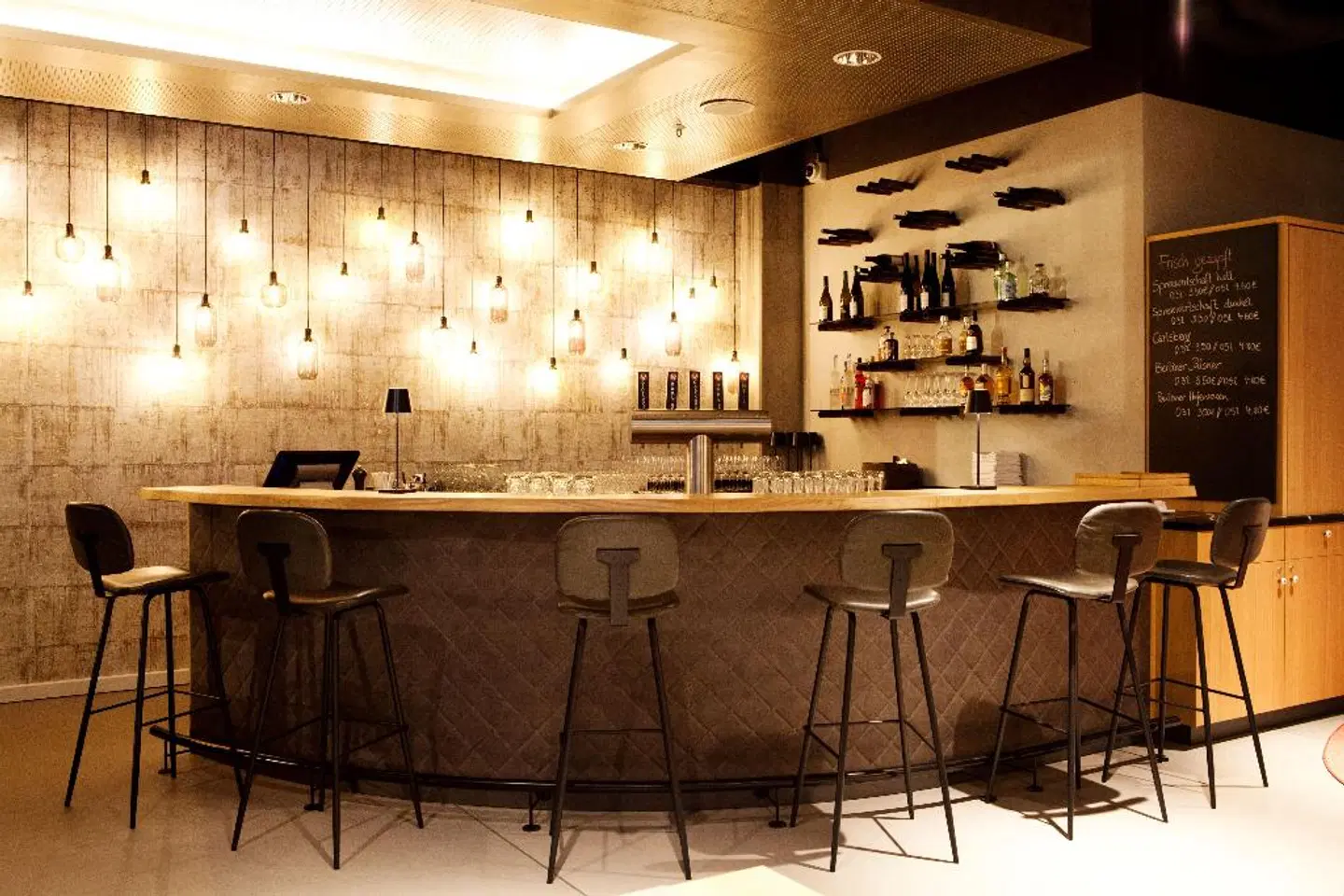 Hotel Indigo Berlin - East Side Gallery Bar