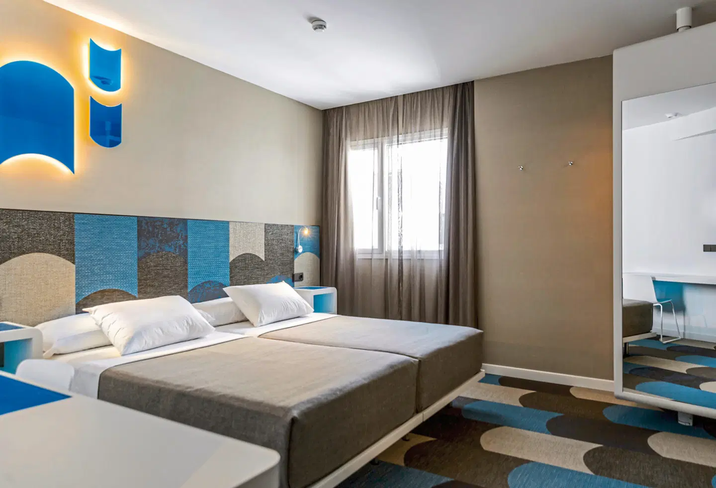 Macià Sevilla Kubb ROOM_EXAMPLE