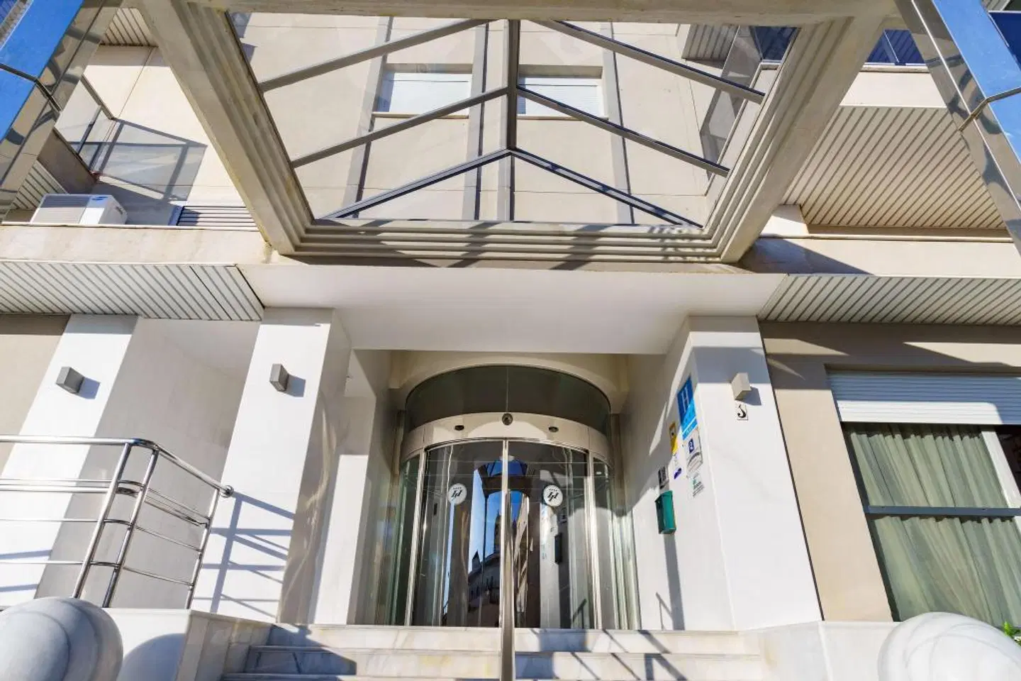 Isabel SPORTS_AND_LEISURE