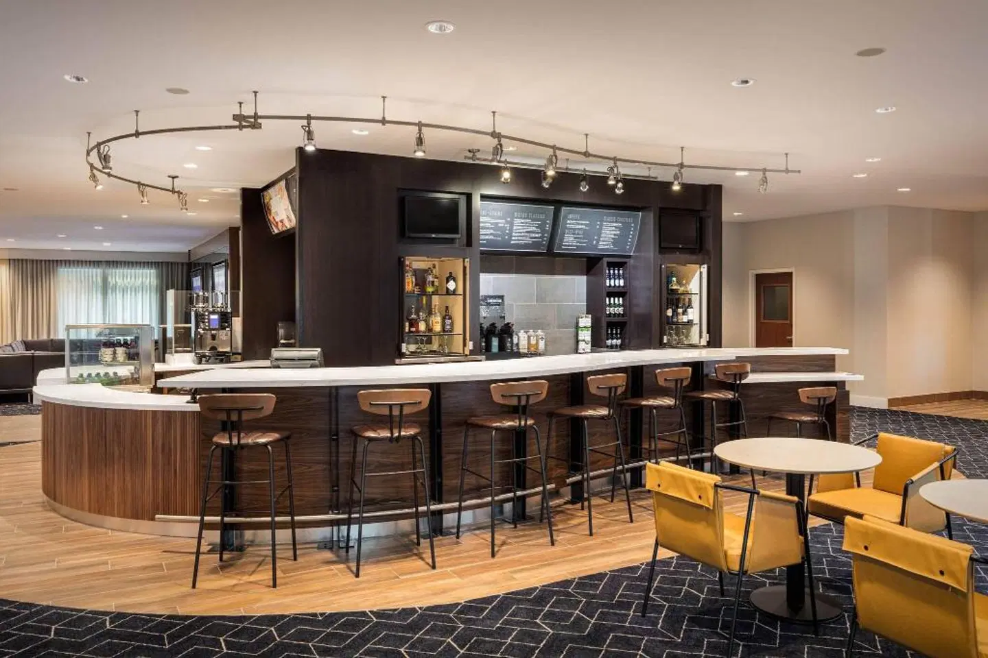 Courtyard by Marriott at Anaheim Resort Bar