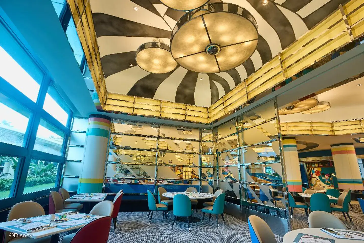 Disney's Hollywood Hotel LOUNGE_LOBBY